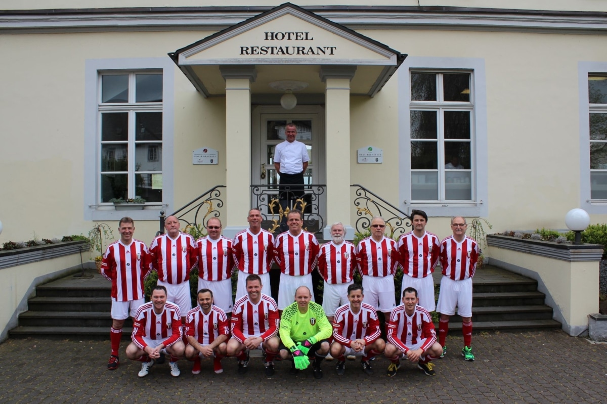 Mannschaftsfoto der Alten Herren des VfB Linz