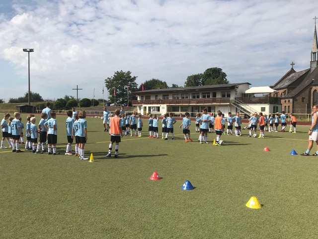 Sommer Fussballcamp des VfB Linz vom 30.07. – 03.08.2018 Sommer Fussballcamp des VfB Linz vom 30.07. - 03.08.2018