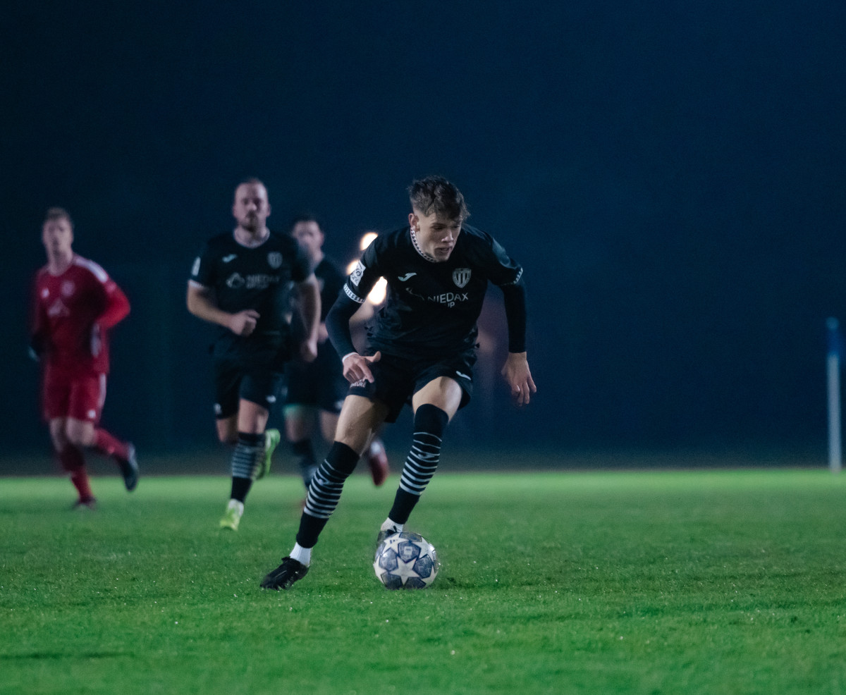 SV-Laubach_VfB-Linz_20251203_00018